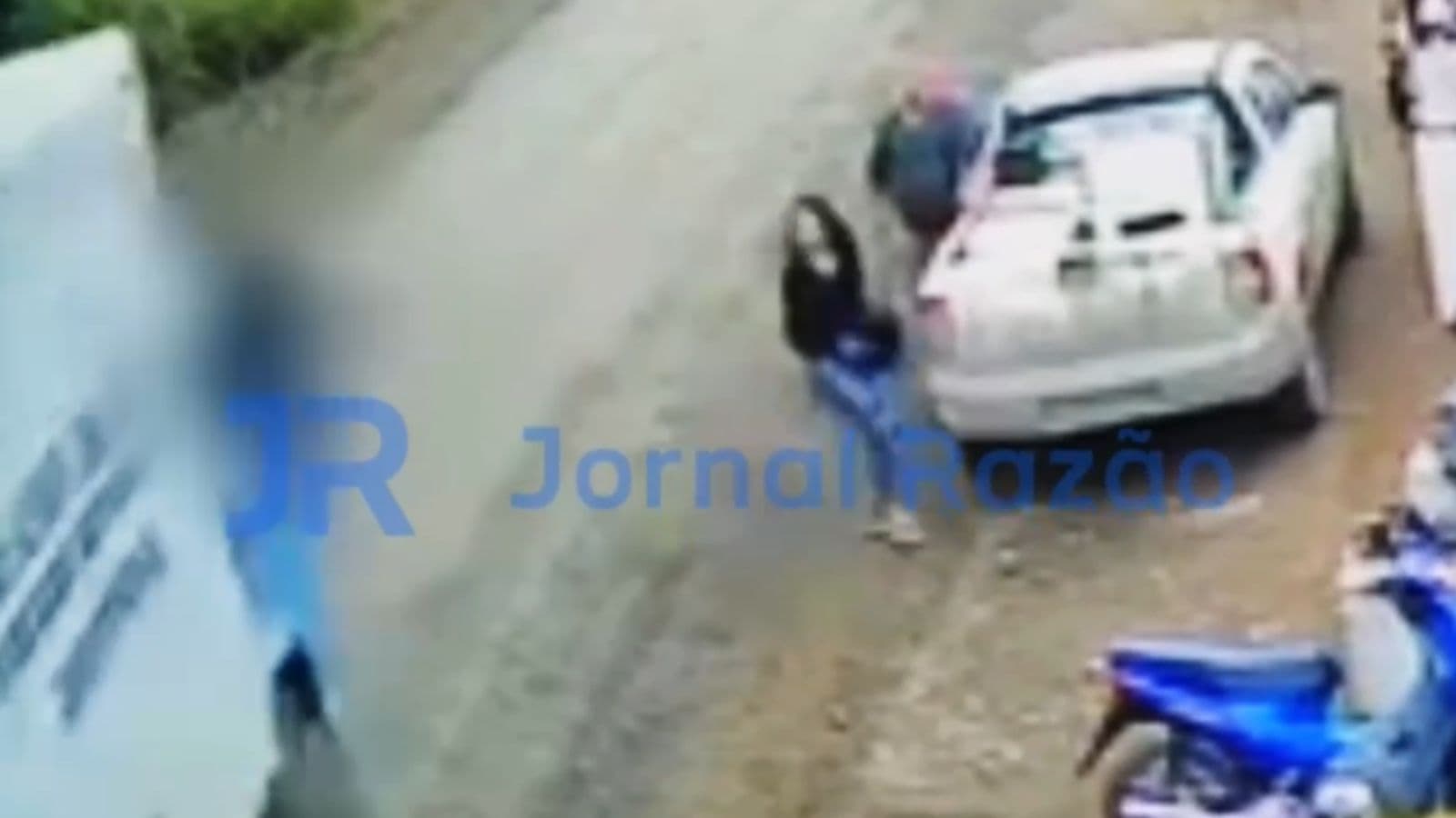 “Congelou na hora”: homem trava ao ver caminhão e morre atropelado em SC