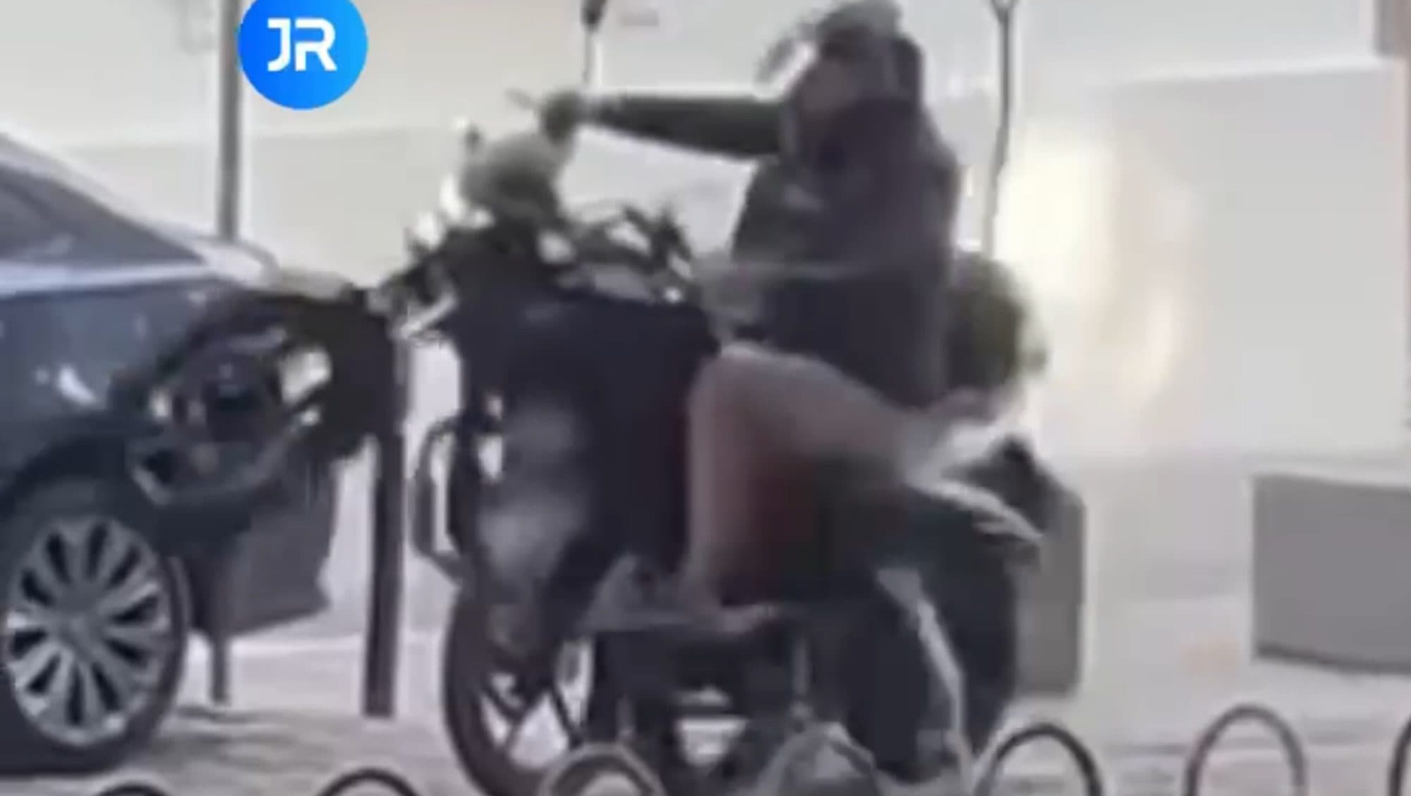 “Machão” passa vergonha em briga de trânsito em Florianópolis e vídeo viraliza