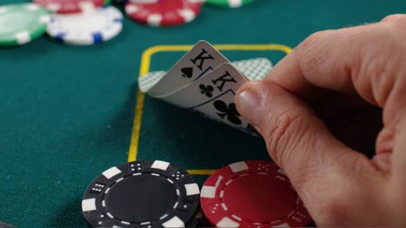 Escolhendo entre Poker Texas Hold”em e Poker Omaha