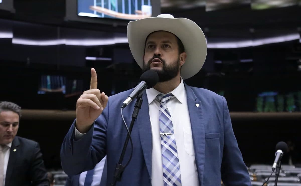 Arregou? Deputado de SC diz que vai “acabar com a vida” de Moraes, mas se retrata logo depois