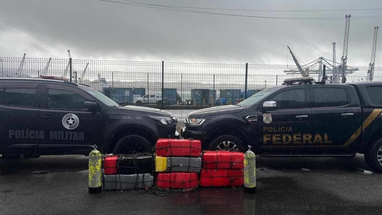 Cocaína escondida em casco de navio com destino a Portugal é encontrada em Imbituba