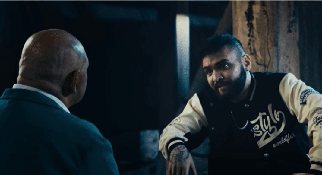 “Nosso negócio é descer a porrada em patriota”: humorista que atacou Luciano Hang anuncia show em Brusque