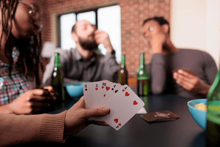 Homem leva duas facadas após vencer jogo de cartas em bar de São José