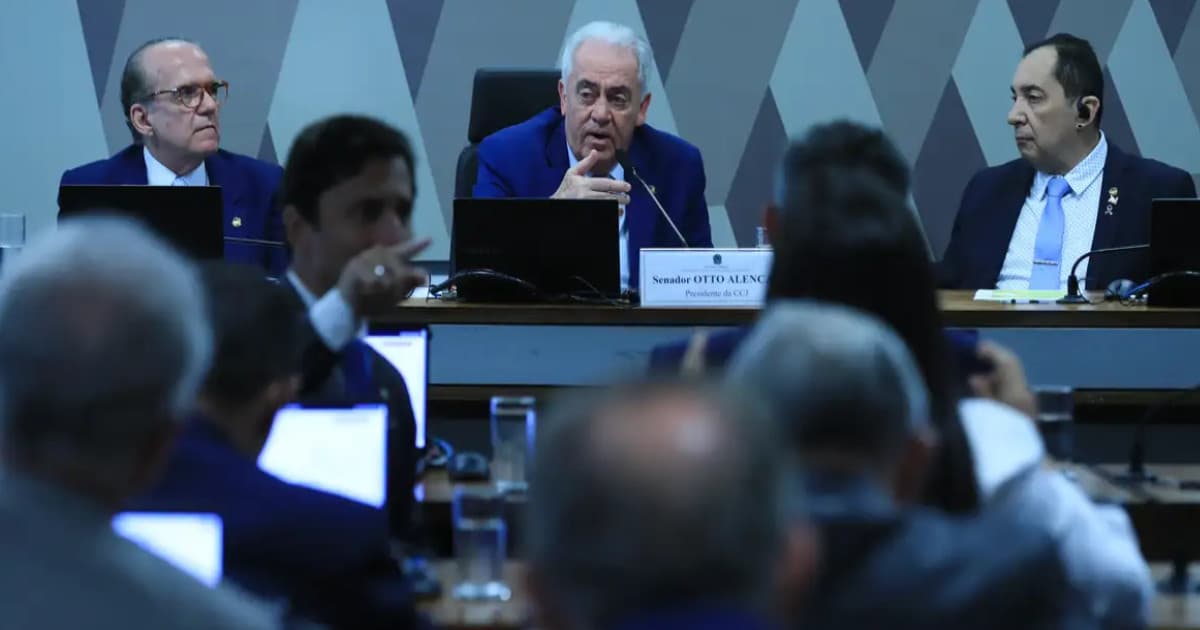 URGENTE: Em votação unânime, CCJ do Senado rejeita e enterra PEC da Blindagem