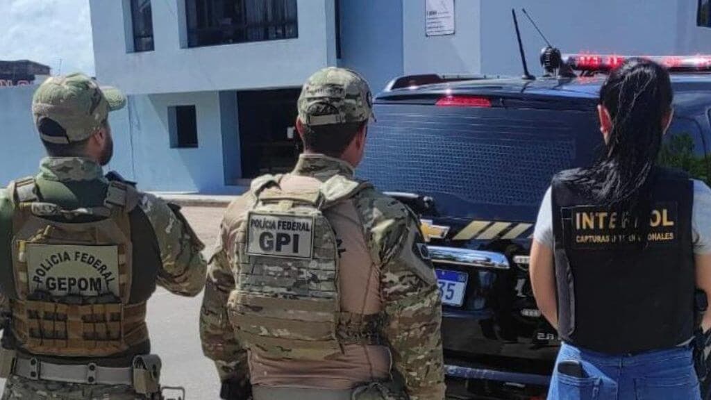 Gringo foragido da Interpol por estupro é preso em Florianópolis