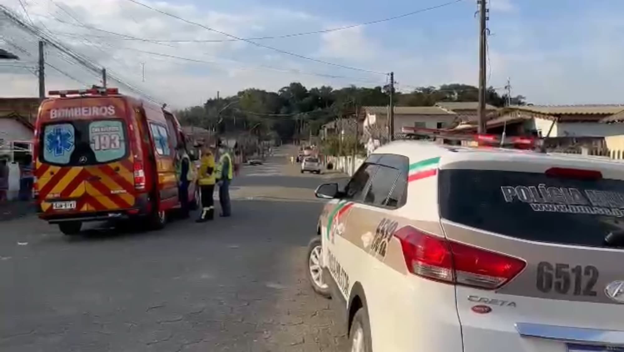 “Covardia”: Homem acerta facada no peito de companheira em Gaspar