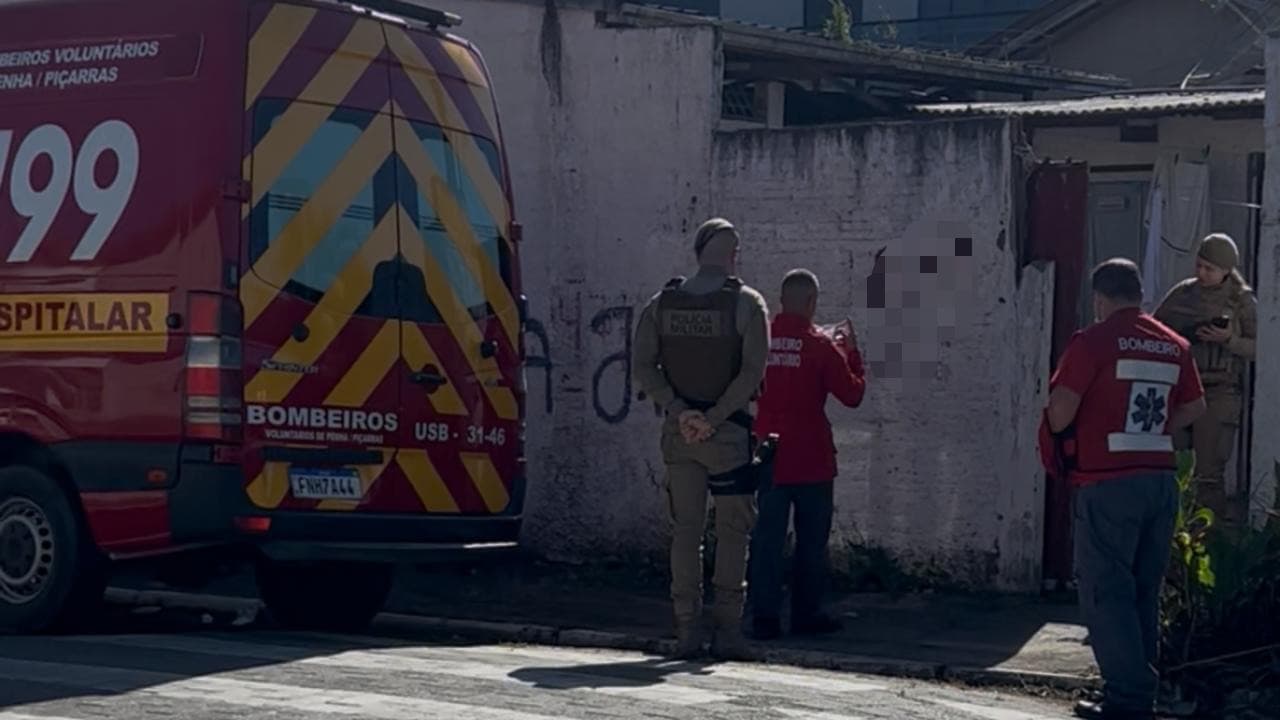 Mulher é encontrada sem vida dentro de casa em Penha
