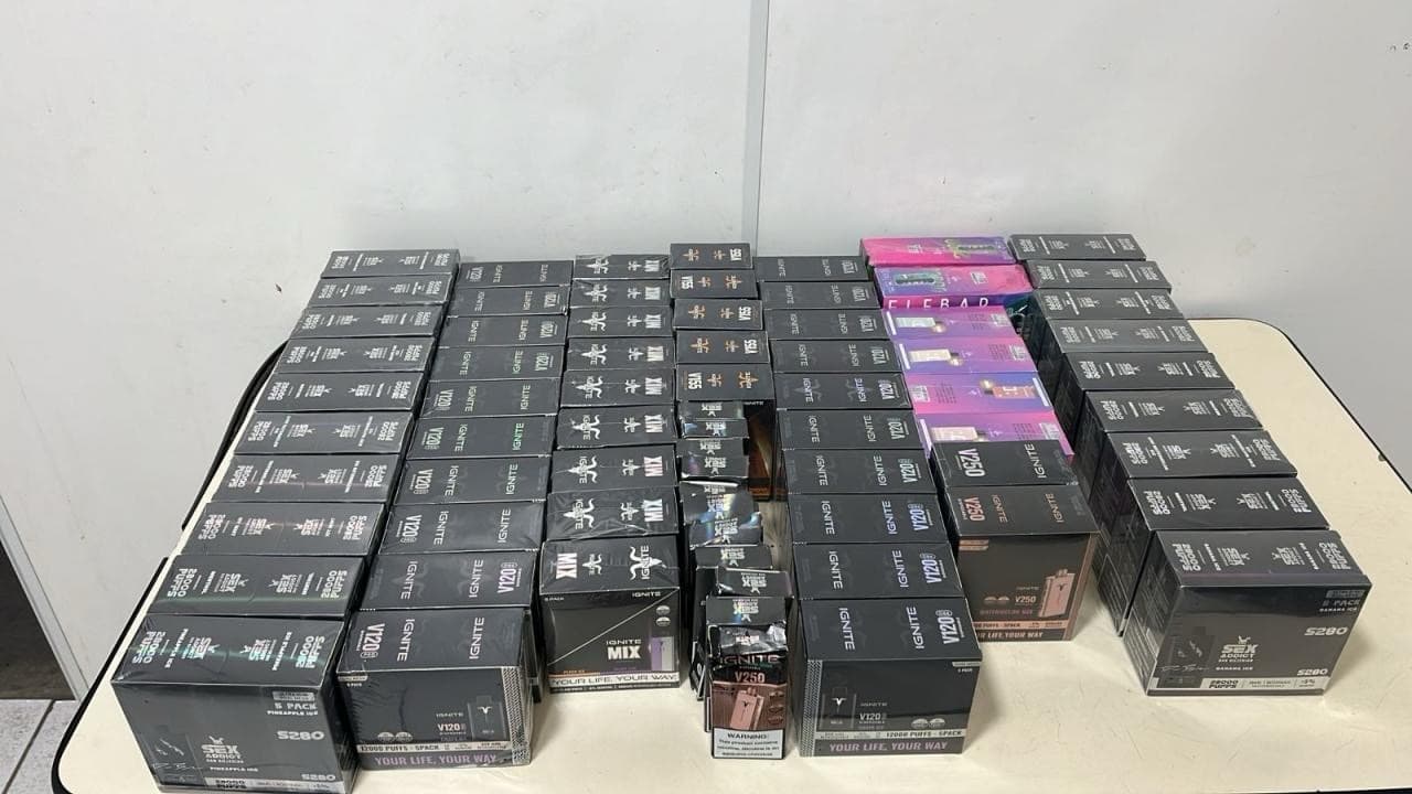 Jovem vindo do Paraná é pego em flagrante com carga de cigarros eletrônicos em Blumenau