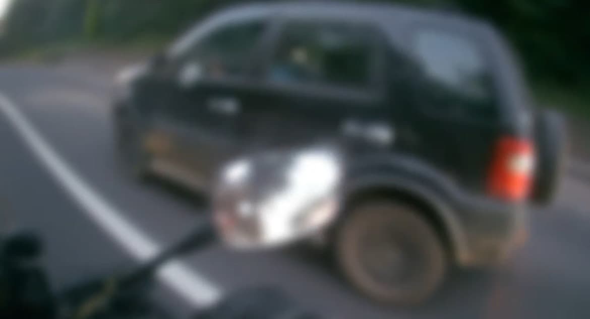 Homem é preso por tráfico de drogas após perseguição em alta velocidade pela BR-101, em Camboriú