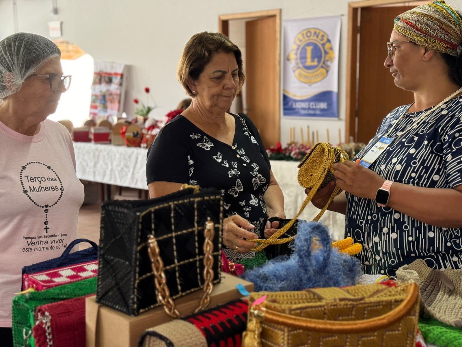Artesanato e solidariedade marcam Feira de Natal do Lions em Tijucas