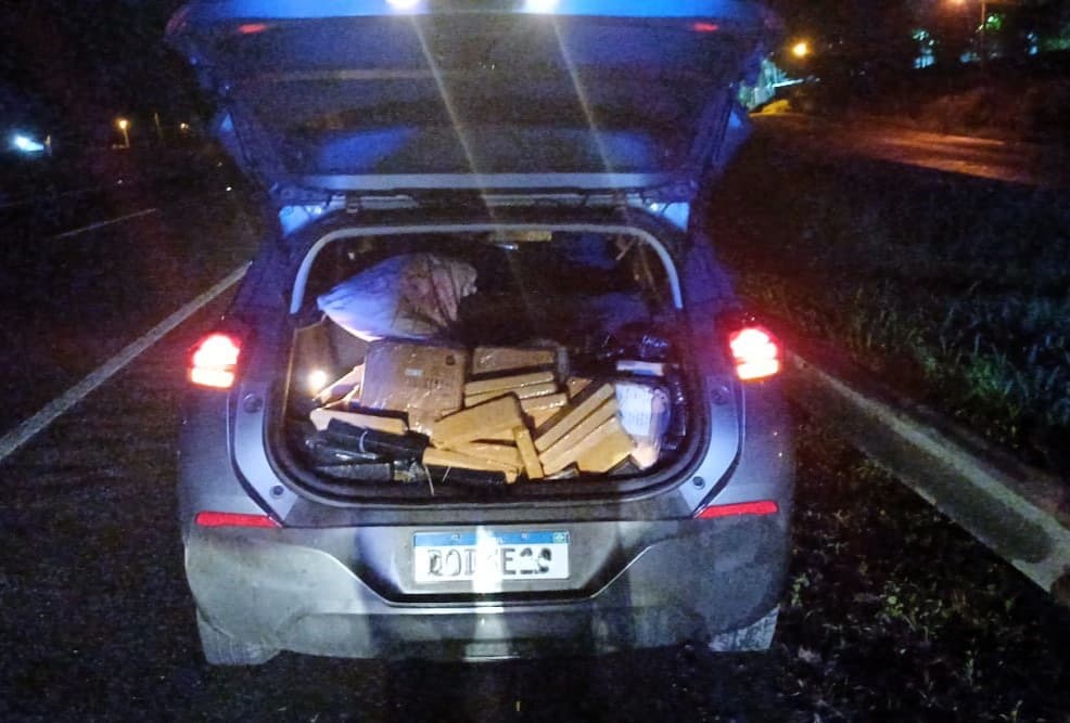 Dias antes de completar 18 anos, adolescente tenta trazer 300 kg de maconha para Balneário Camboriú