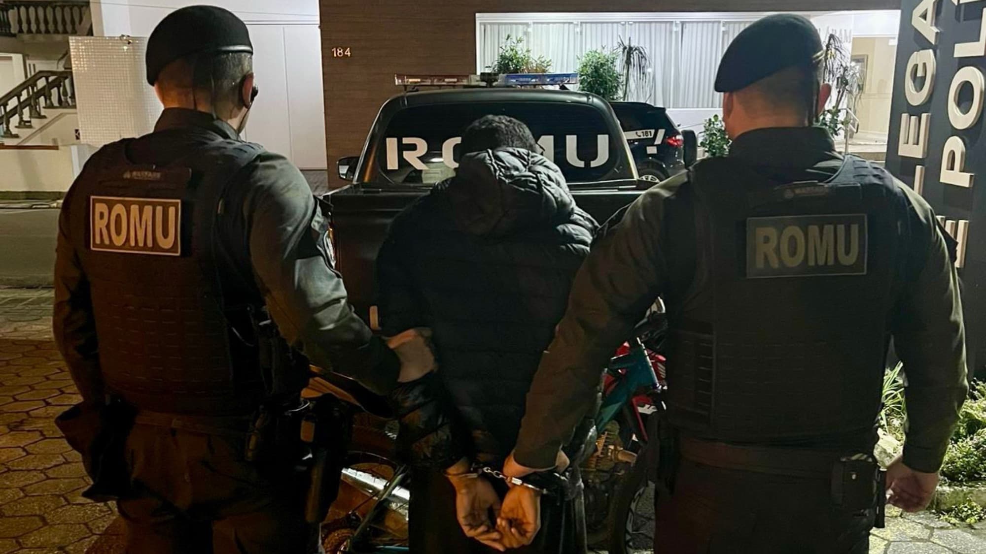 ROMU troca tiros com quadrilha após série de roubos em Itapema