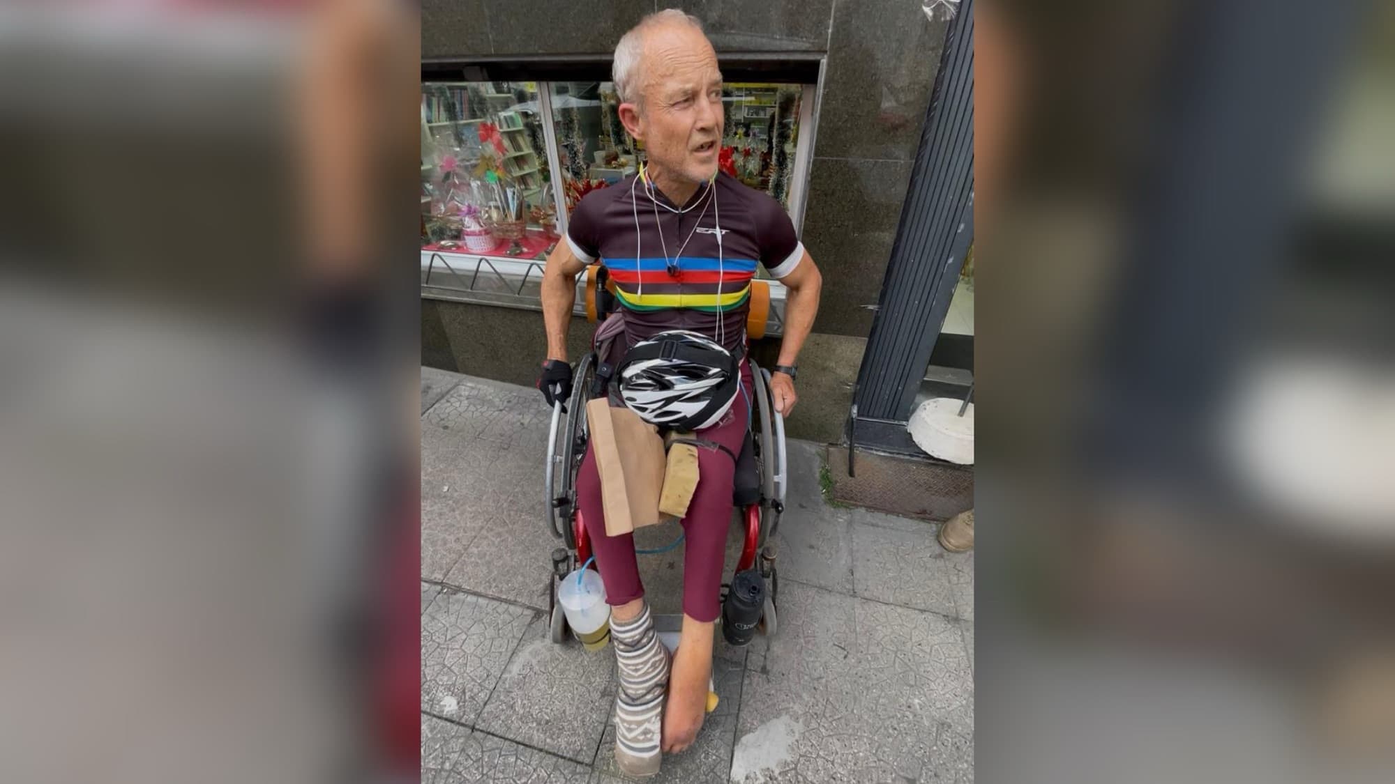 Cadeirante passa a mão em mulher em Florianópolis e debocha da PMSC: “lei do Brasil é uma merda”