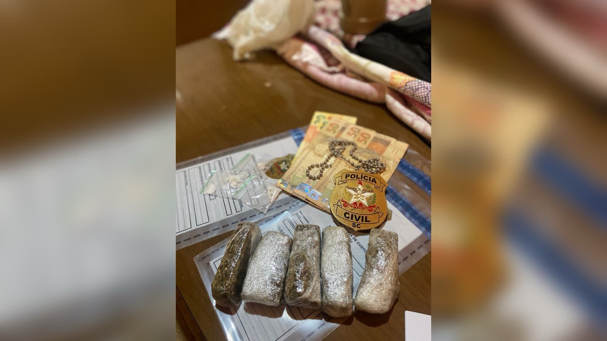 Investigado por violência doméstica é surpreendido com drogas em ação da Polícia Civil em SC