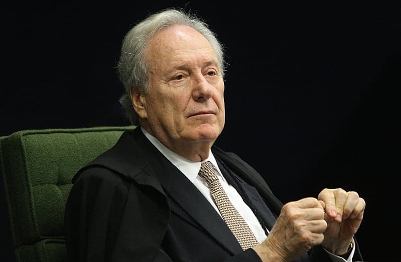 Lewandowski entrega carta de demissão a Lula e deixa o Ministério da Justiça