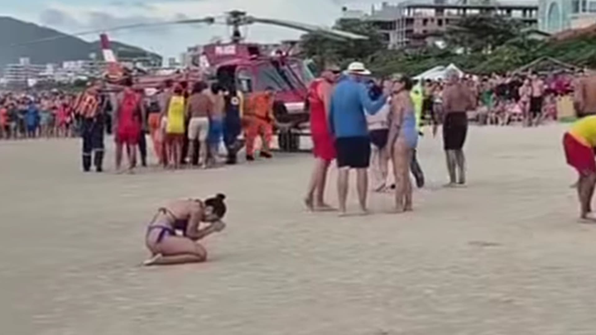 Homem volta a respirar após afogamento em praia de Bombinhas