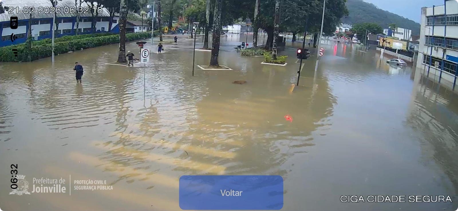 Joinville registra 108mm de chuva em apenas 6h e eleva Plancon para nível amarelo