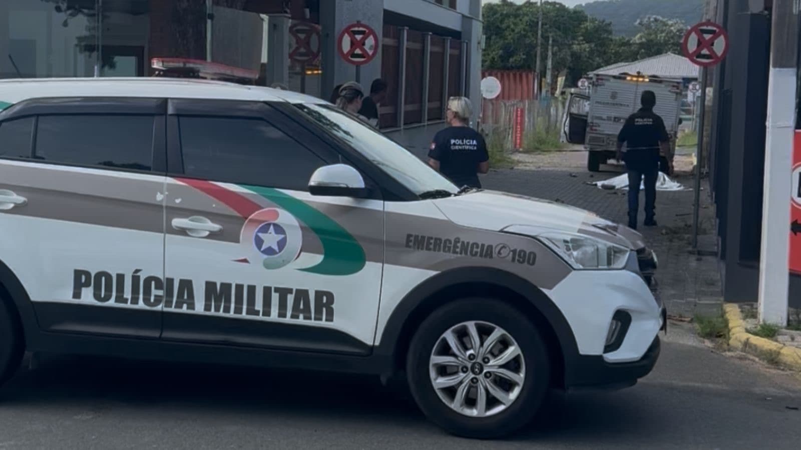 Morador de rua é morto com facada no pescoço em Penha