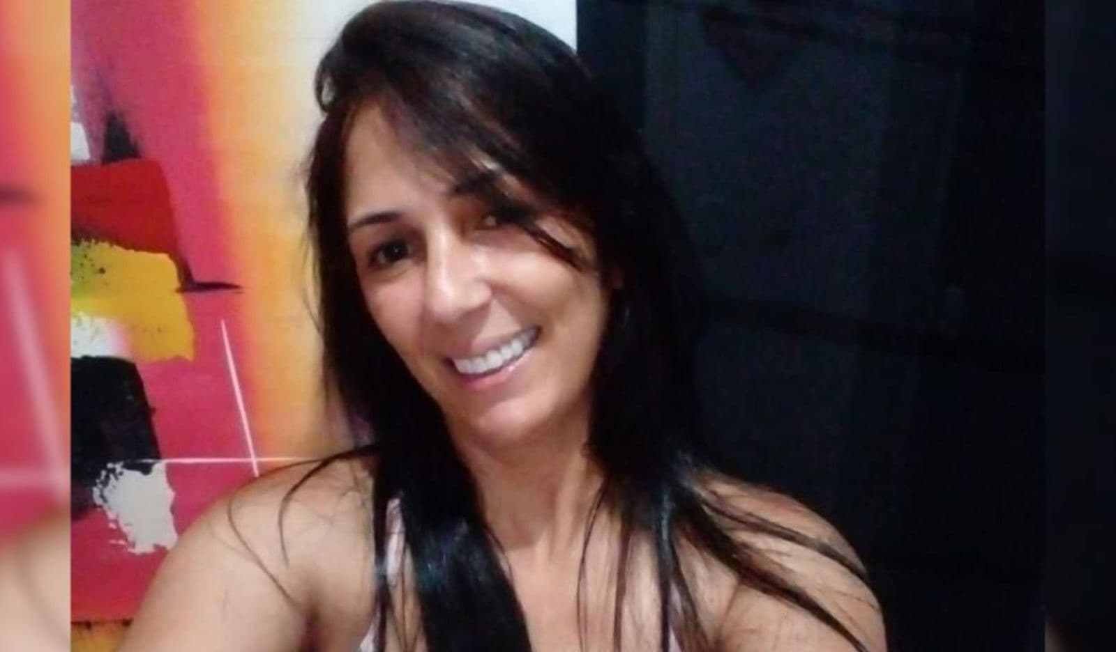 Mulher encontrada morta com mãos e pés amarrados é identificada na Grande Florianópolis
