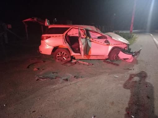 Veículo furtado capota na BR-470 e motorista foge ferido após acidente em Rodeio