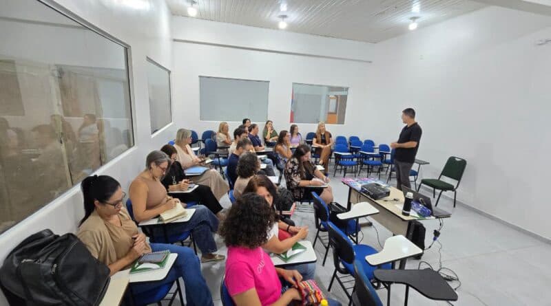 Inglês e espanhol na escola pública: Porto Belo lança projeto bilíngue com investimento de R$ 900 mil