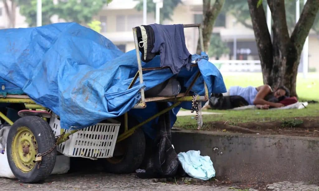 TCE cobra ações urgentes para população em situação de rua em 13 cidades de SC