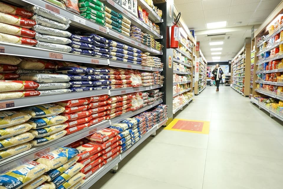 SC prorroga imposto zero para arroz, feijão e farinhas até o fim de 2026