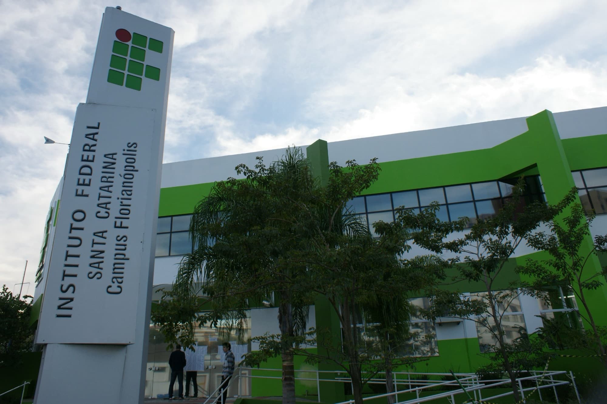 IFSC abre seleção com 55 vagas para professores substitutos em Santa Catarina