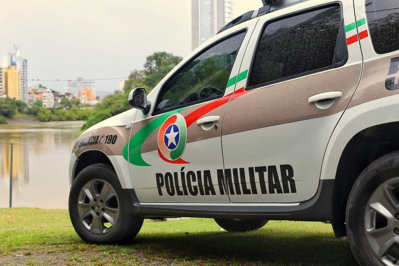 Semana termina com prisões, apreensões de drogas e recuperação de moto no Vale do Rio Tijucas