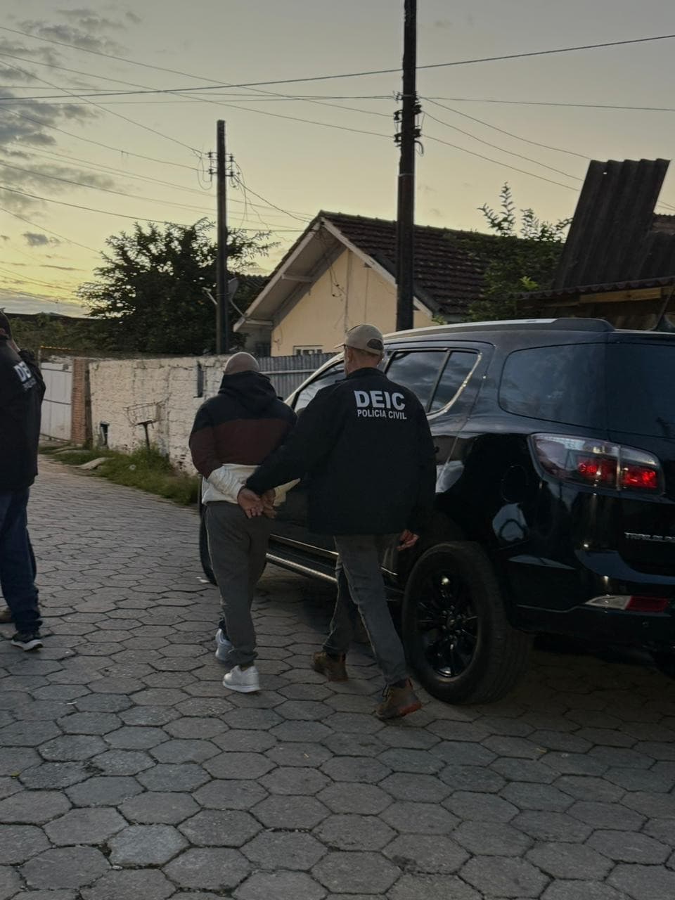 Operação Pitágoras prende suspeitos de integrar quadrilha especializada em furtos e clonagem de veículos em SC