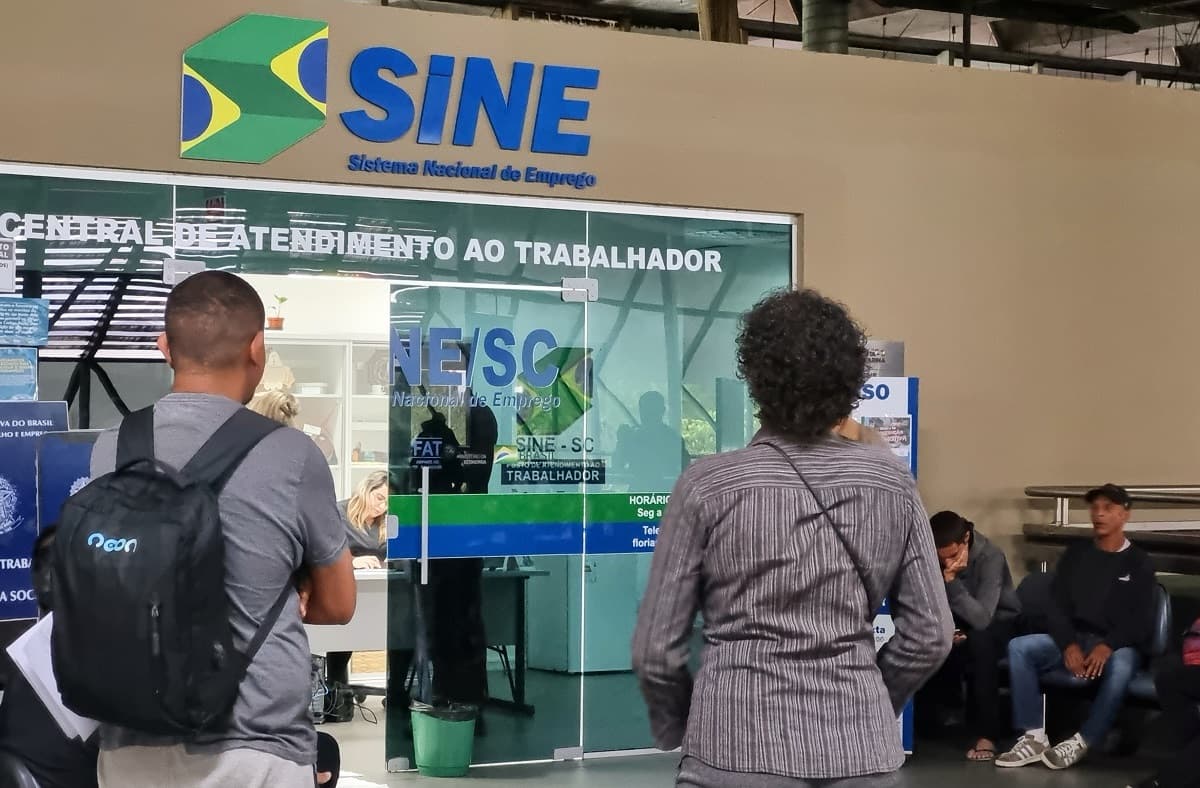 Feirão do Sine em Florianópolis terá mais de mil vagas de emprego e entrevistas presenciais