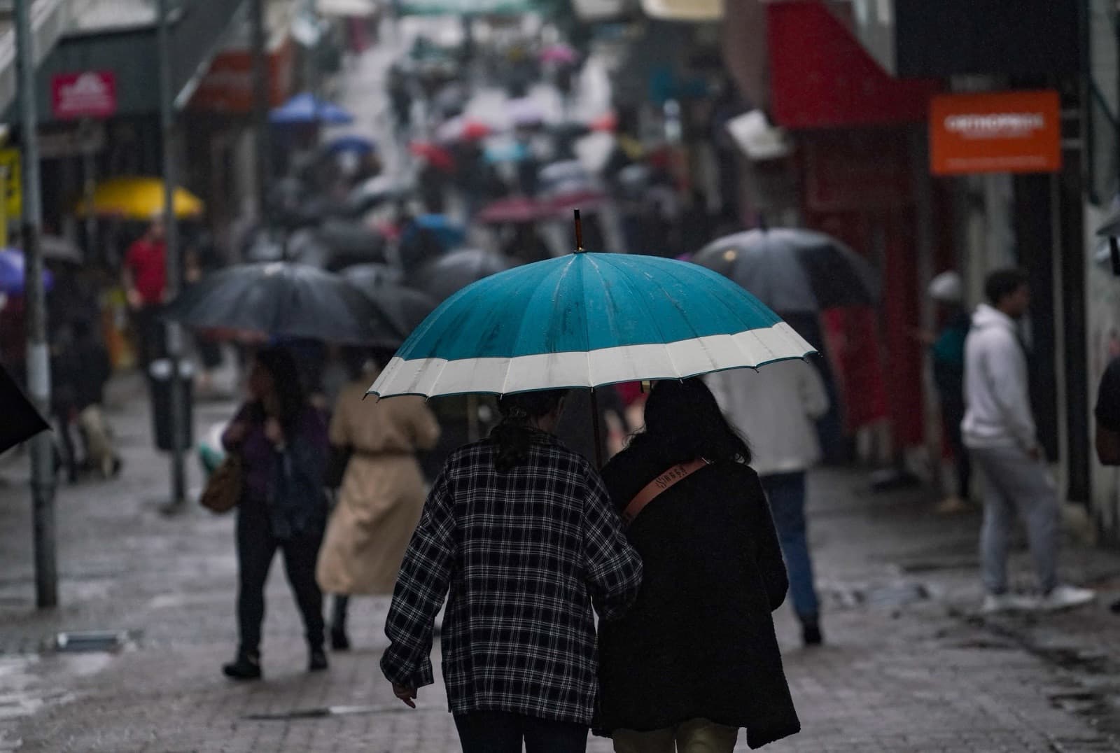 Chuva retorna e mantém tempo instável em Santa Catarina neste fim de semana