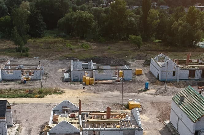 Justiça manda empresa desocupar áreas públicas e pagar indenização milionária na Grande Florianópolis
