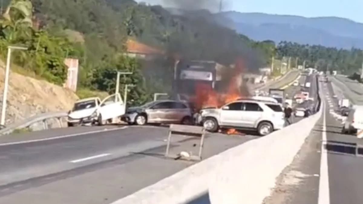Tragédia na BR-470: acidente com caminhão e cinco carros deixa morto e bloqueia rodovia