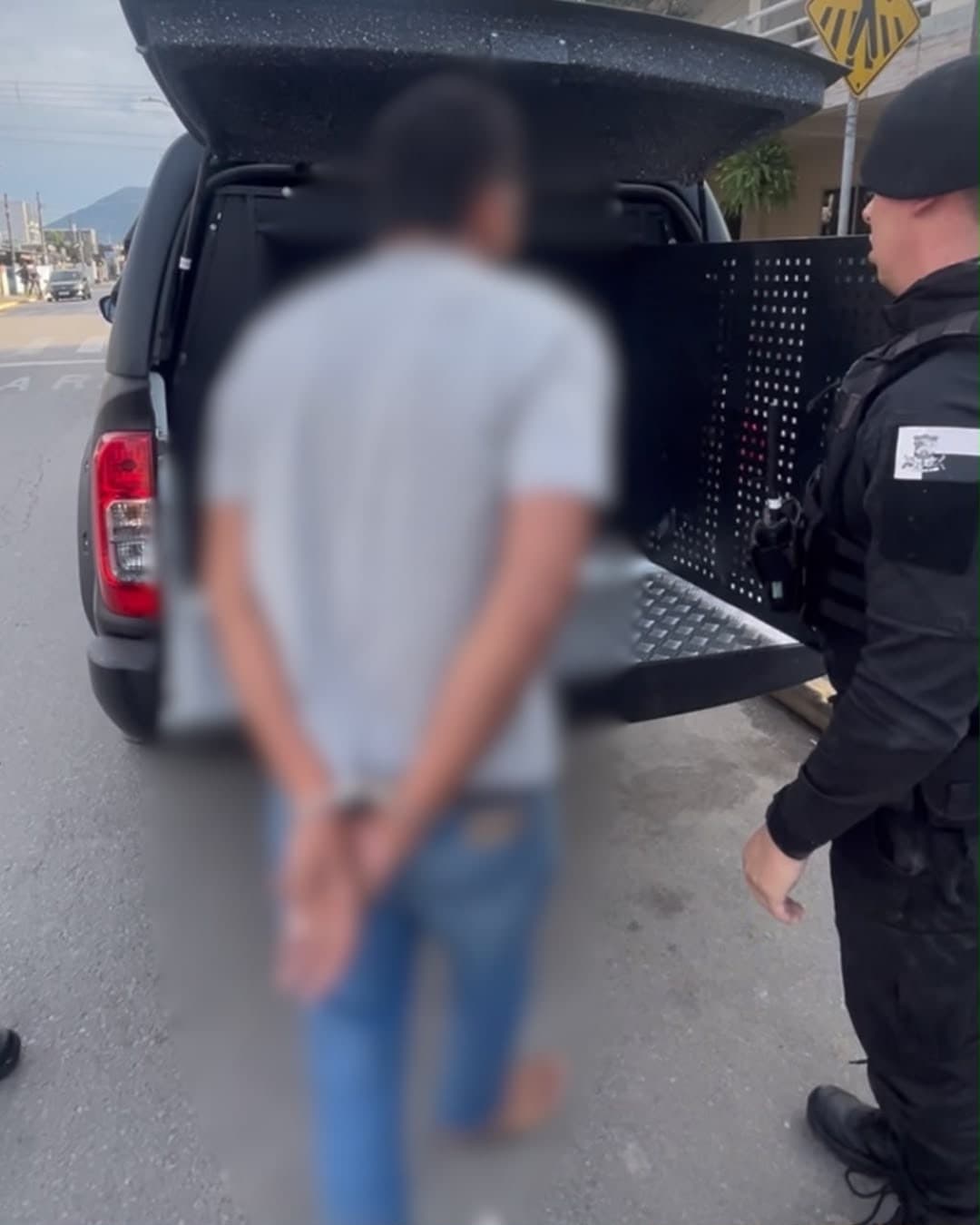 Homem é preso após disparo de arma de fogo em via pública em Itapema