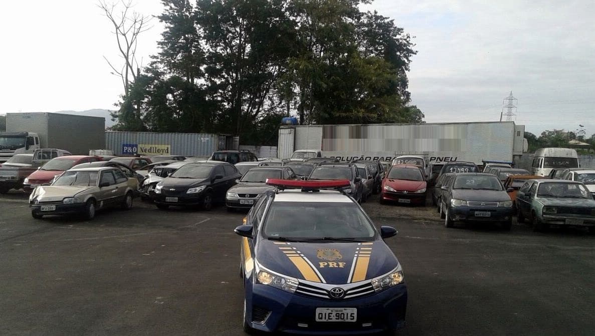 PRF promove leilão de centenas de veículos apreendidos ou abandonados em rodovias federais de SC
