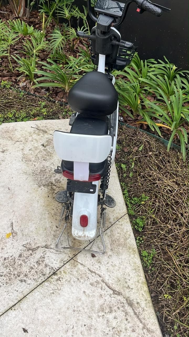 Polícia Militar recupera motocicleta elétrica furtada horas após o crime em Itapema