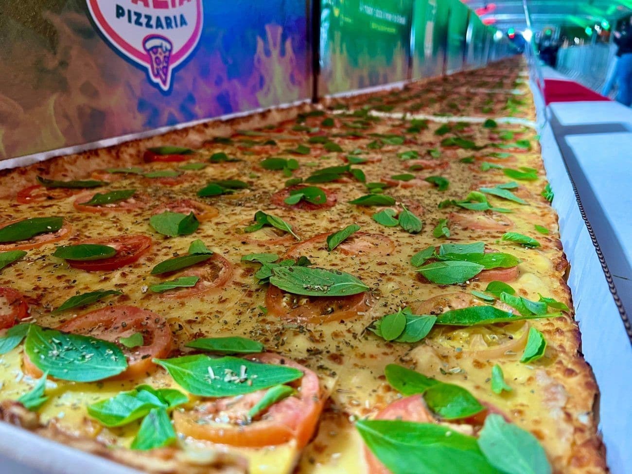 Balneário Camboriú vai distribuir 11 mil fatias de pizza e tentar quebrar dois recordes nacionais