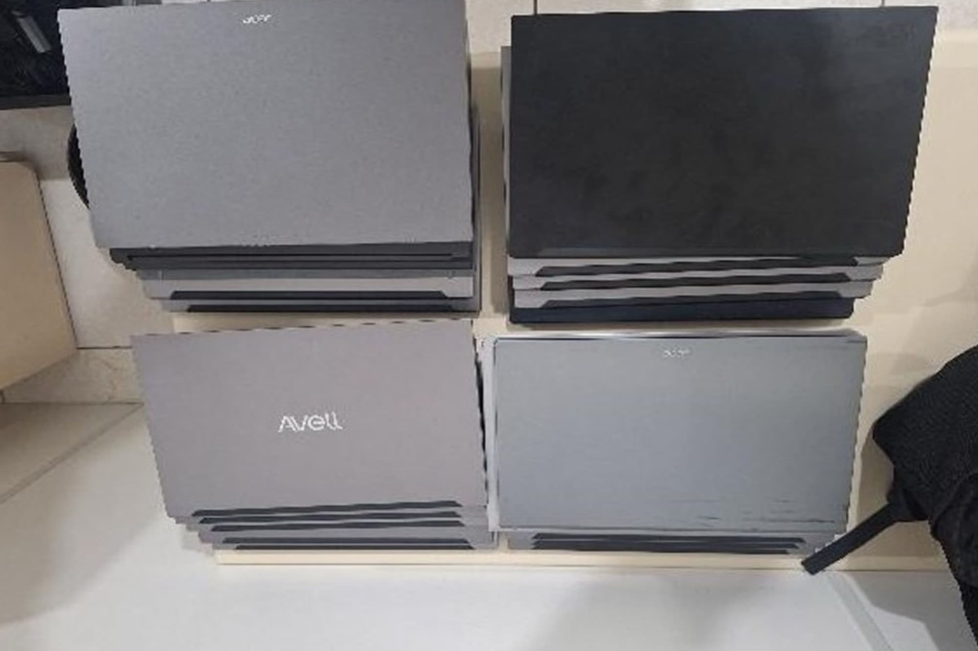 Casal é preso com 21 notebooks furtados avaliados após ação da PM em Gaspar