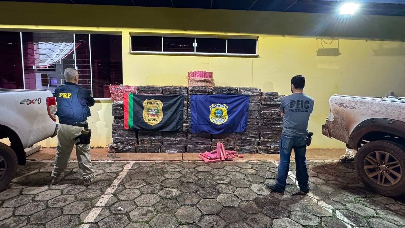 Polícia intercepta caminhonetes e apreende 1,5 tonelada de maconha em SC