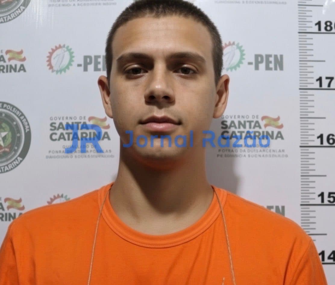 Filho que matou o pai a tesouradas em São João Batista é condenado a menos de 10 anos de prisão