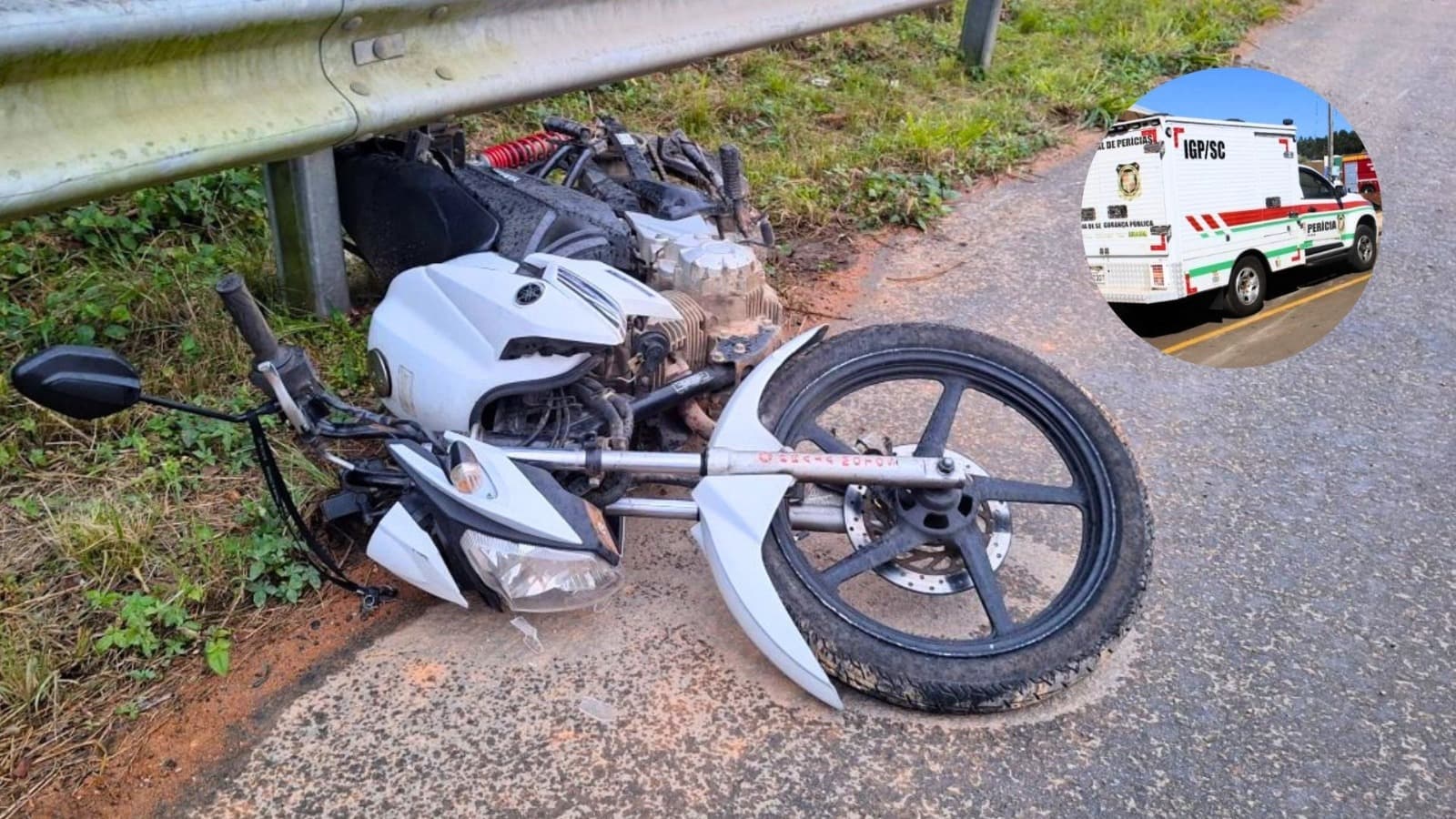 Sob chuva, motociclista de 46 anos cai e morre ao bater em barreira em rodovia de Ilhota