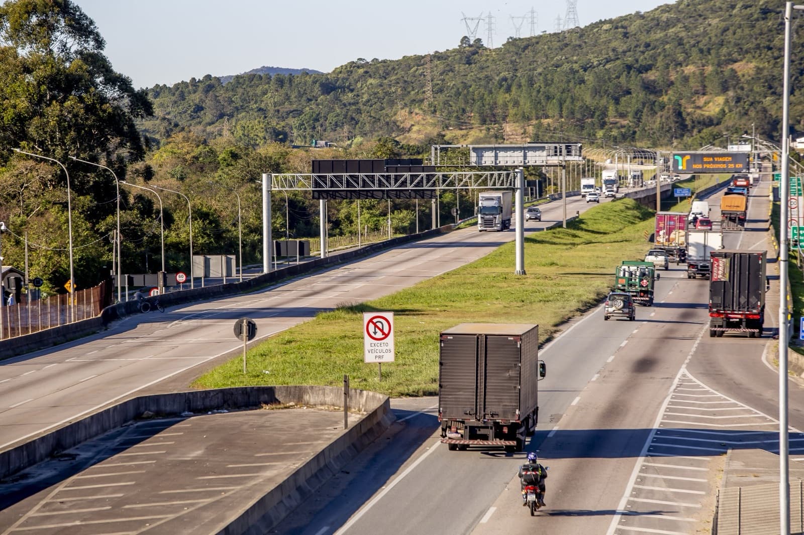 Atenção, motoristas: BR-101 e Contorno terão bloqueios para aferição de radares