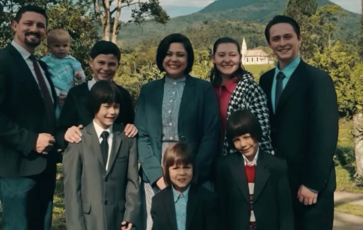 Família de SC é condenada a pagar 40 salários mínimos por educar os filhos em casa: “perseguição”, acusa Bruno Souza