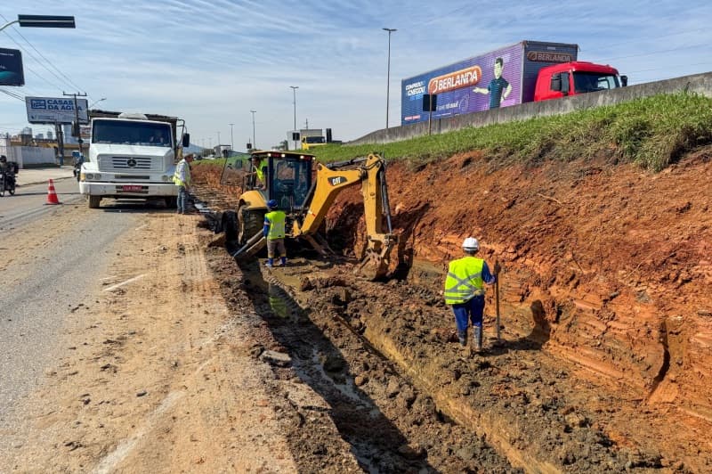 Obra de inversão de alças da BR-101 entra em nova etapa em Balneário Camboriú