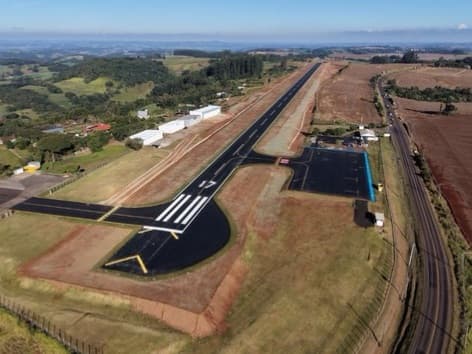 Fim do isolamento aéreo: três cidades do Oeste de SC vão ganhar voo direto para Florianópolis