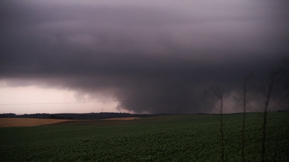 Tornado registrado na área rural ao sul de Campo Erê, no Oeste de Santa Catarina