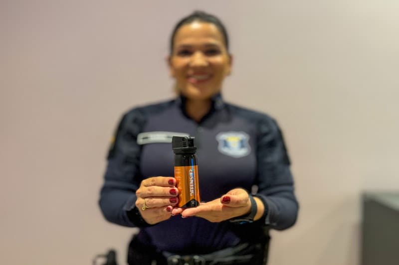 Mulheres com medida protetiva receberão spray de pimenta em Balneário Camboriú