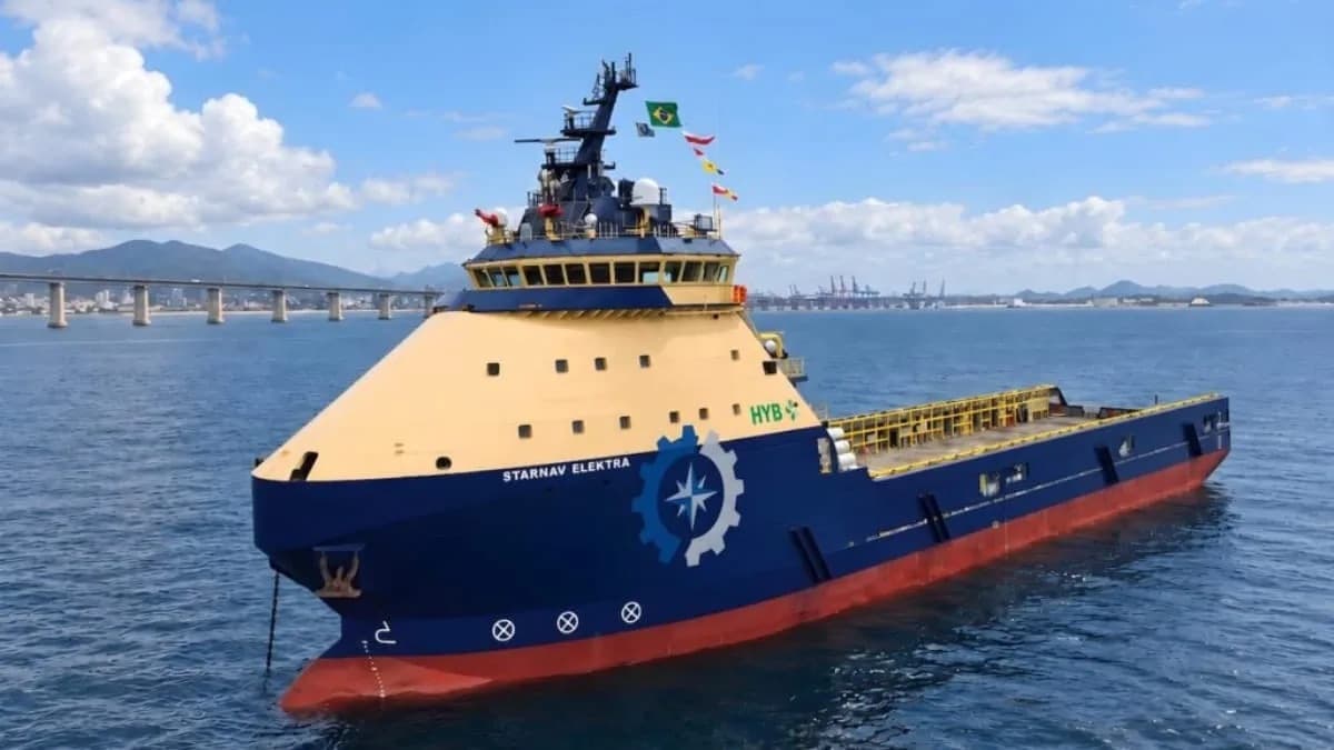 Navio de R$ 450 milhões construído em Itajaí chega ao Rio com tripulação 100% feminina
