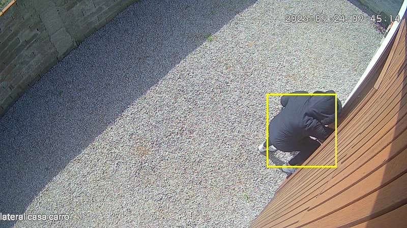 Mulher aluga casa por aplicativo e vende móveis do imóvel, diz polícia em SC
